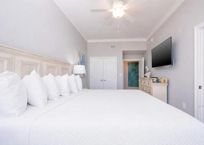 Phoenix Gulf Towers 2401